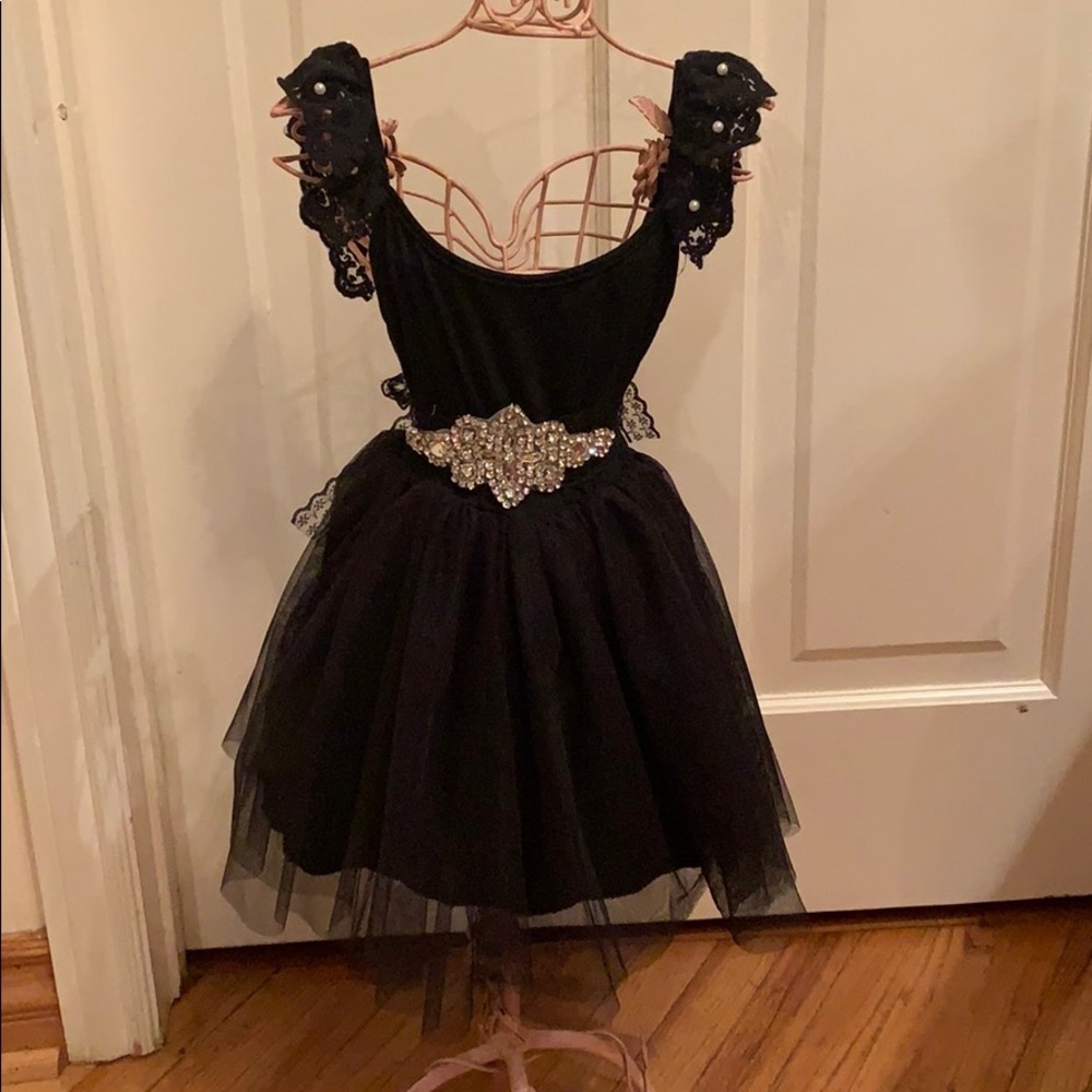 Brand new little girls dress with belt & pearls!